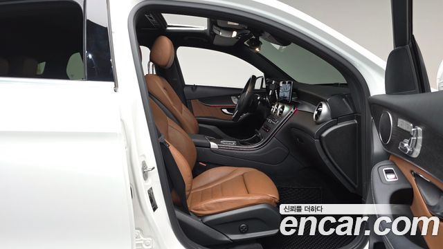 Mercedes-Benz GLC-Class 2020 — photo 16