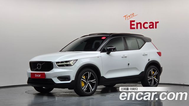 Volvo XC40 2019 — photo 1