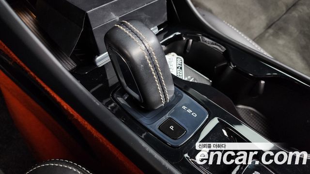 Volvo XC40 2019 — photo 12