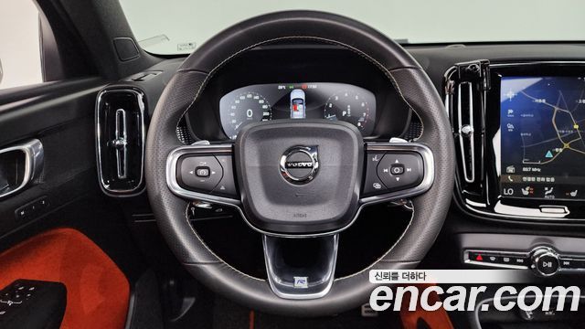 Volvo XC40 2019 — photo 18
