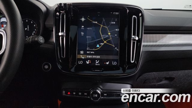 Volvo XC40 2019 — photo 19