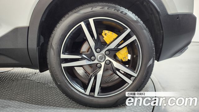 Volvo XC40 2019 — photo 7