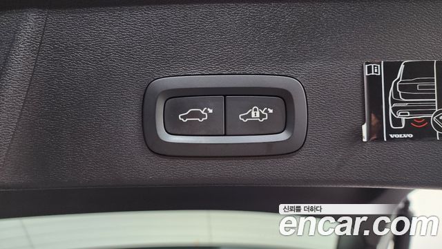 Volvo XC40 2019 — photo 28