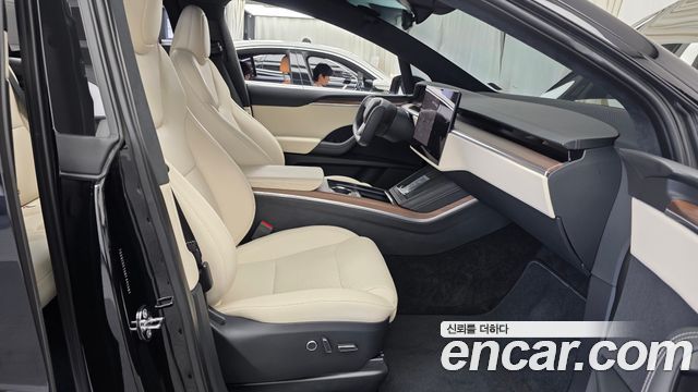 Tesla Model X 2024 — photo 16