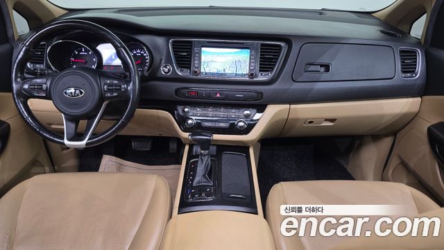 Kia Canival 2017 — photo 7