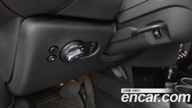Mini Cooper 2024 — photo 19