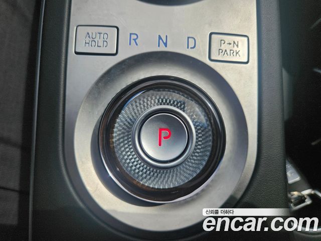 Genesis GV70 2024 — photo 9