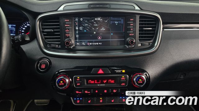 Kia Sorento 2018 — photo 21