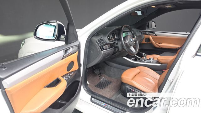BMW X4 2017 — photo 10
