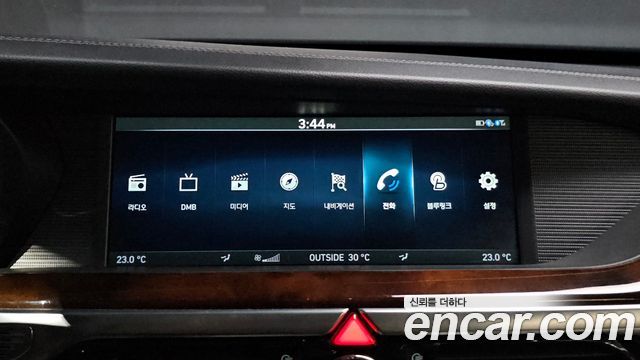 Genesis EQ900 2016 — photo 22