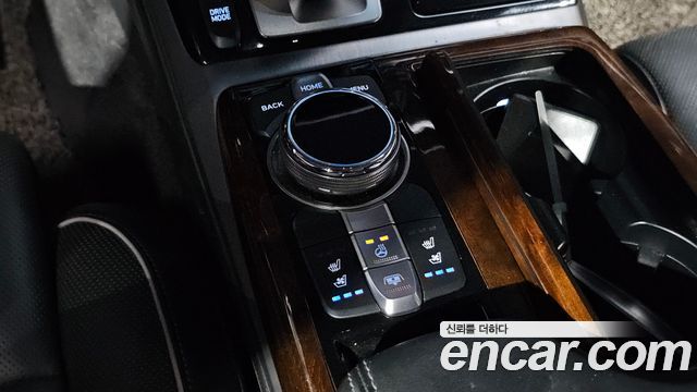 Genesis EQ900 2016 — photo 25