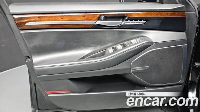 Genesis EQ900 2016 — photo 14