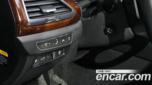 Genesis EQ900 2016 — photo 31