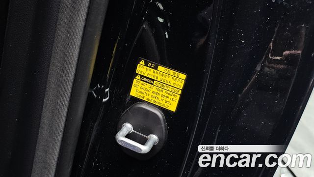 Genesis EQ900 2016 — photo 33