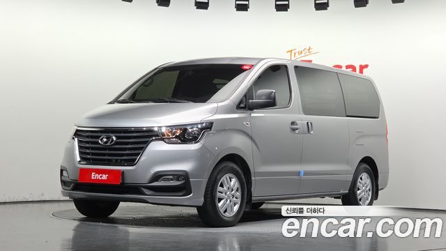 Hyundai Starex 2021 — photo 1