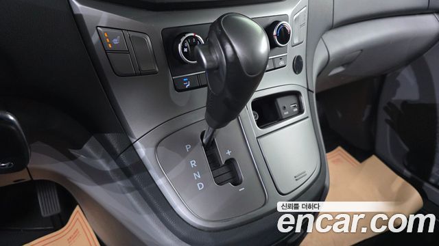 Hyundai Starex 2021 — photo 12