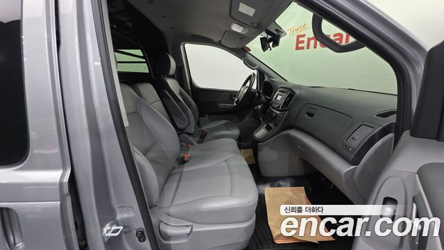 Hyundai Starex 2021 — photo 13