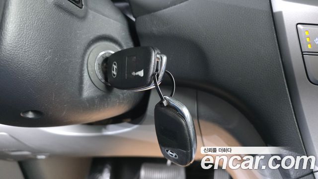 Hyundai Starex 2021 — photo 24
