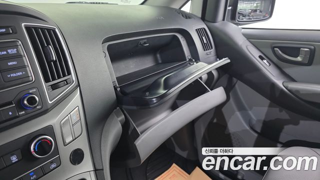 Hyundai Starex 2021 — photo 25