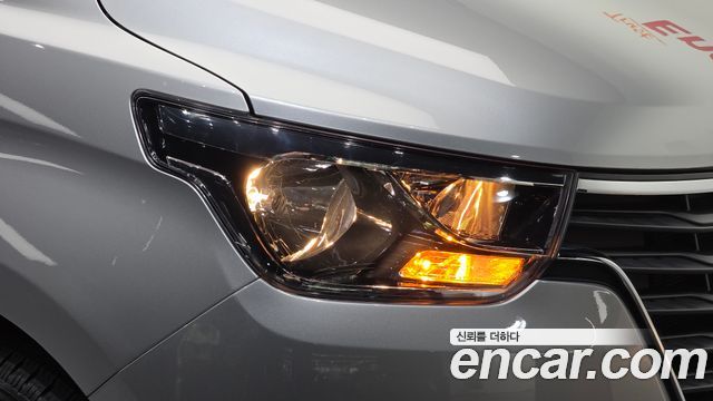 Hyundai Starex 2021 — photo 8