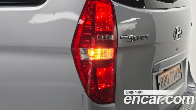 Hyundai Starex 2021 — photo 9