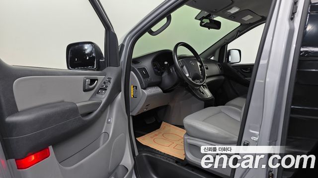 Hyundai Starex 2021 — photo 16