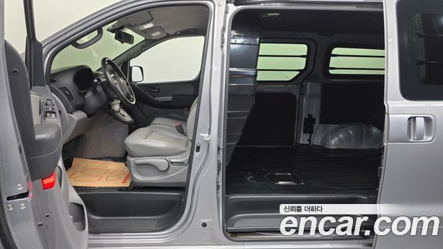Hyundai Starex 2021 — photo 28