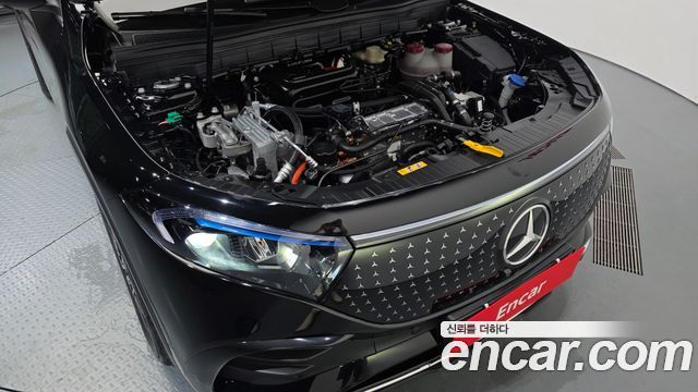 Mercedes-Benz EQB 2026 — photo 6
