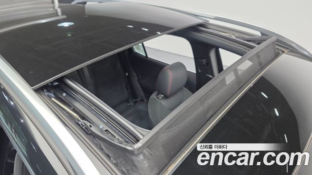 Mercedes-Benz EQB 2026 — photo 25