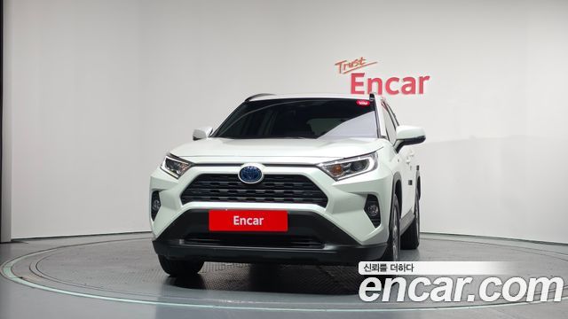 Toyota RAV4 2021 — photo 3