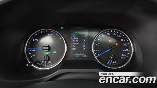 Toyota RAV4 2021 — photo 11