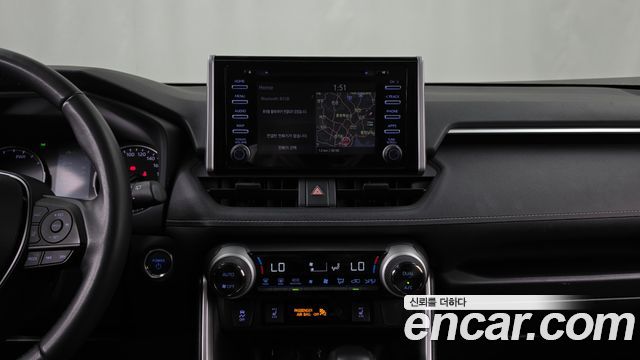 Toyota RAV4 2021 — photo 20