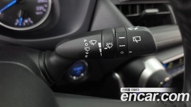 Toyota RAV4 2021 — photo 29