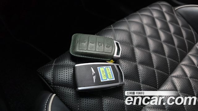 Genesis G70 2019 — photo 21