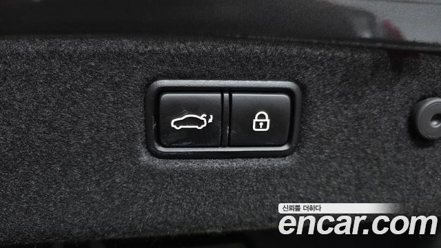Genesis G70 2019 — photo 24