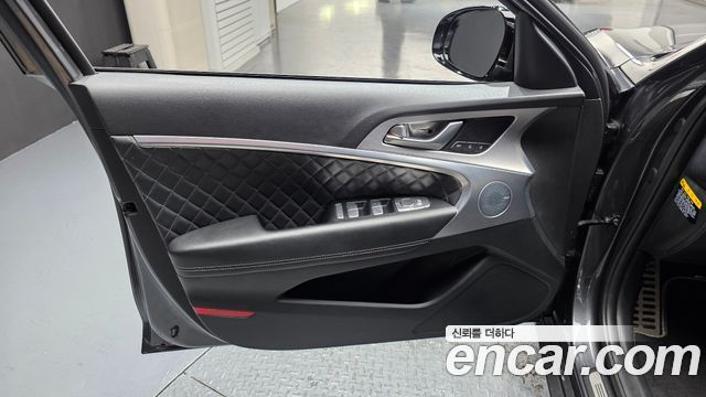 Genesis G70 2019 — photo 14