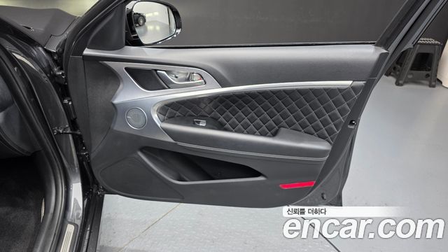 Genesis G70 2019 — photo 15