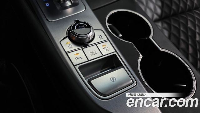 Genesis G70 2019 — photo 28