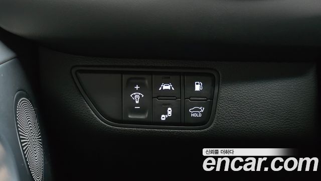 Genesis G70 2019 — photo 29
