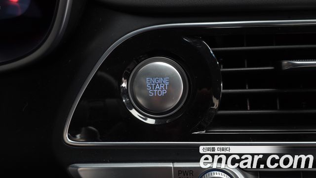 Genesis G70 2019 — photo 30