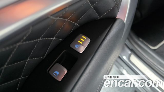 Genesis G70 2019 — photo 37