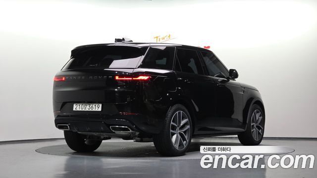 Land Rover Range Rover Sport 2025 — photo 2