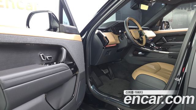 Land Rover Range Rover Sport 2025 — photo 13