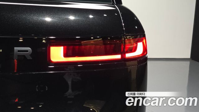 Land Rover Range Rover Sport 2025 — photo 9