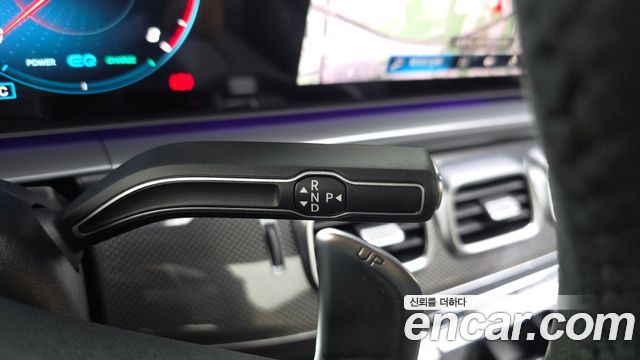Mercedes-Benz GLE-Class 2023 — photo 12