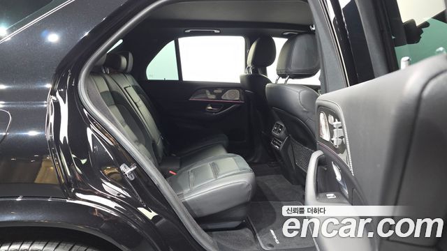 Mercedes-Benz GLE-Class 2023 — photo 18