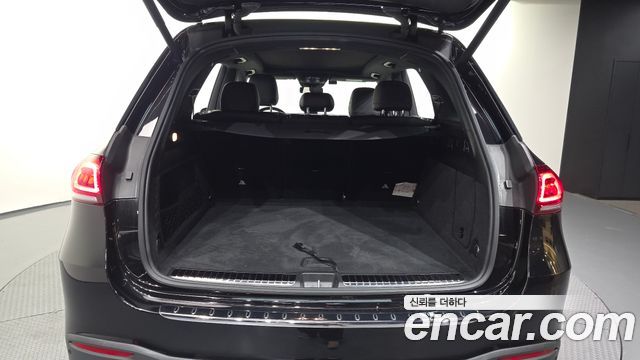 Mercedes-Benz GLE-Class 2023 — photo 26