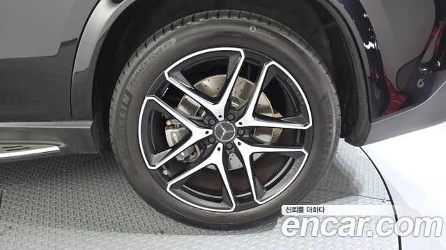 Mercedes-Benz GLE-Class 2023 — photo 7