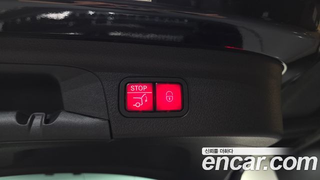 Mercedes-Benz GLE-Class 2023 — photo 31