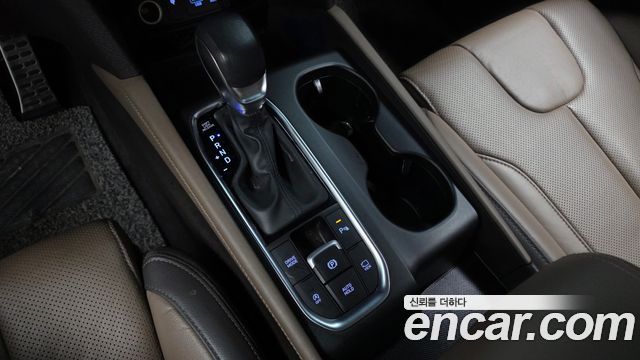 Hyundai Santafe 2019 — photo 12